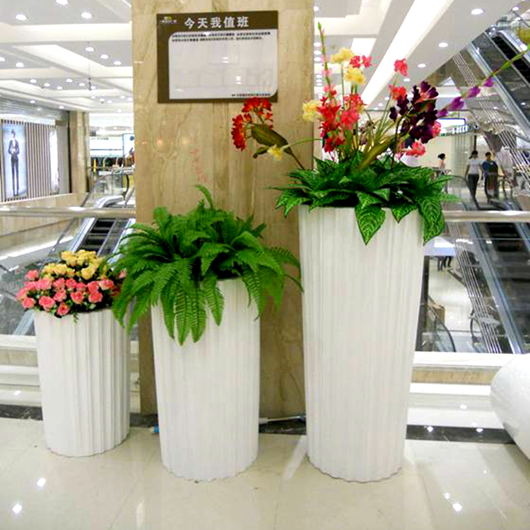 簡約時尚白色花瓶 客廳花瓶 商場酒店擺件 景區(qū)時尚擺件