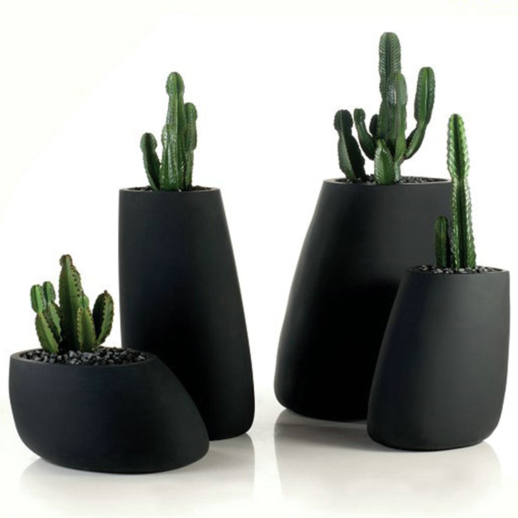 四件一套 溫頓 別墅花器花瓶飾品辦公家具 黑色白色等 熱賣現(xiàn)貨 電視電影廣告道具出租