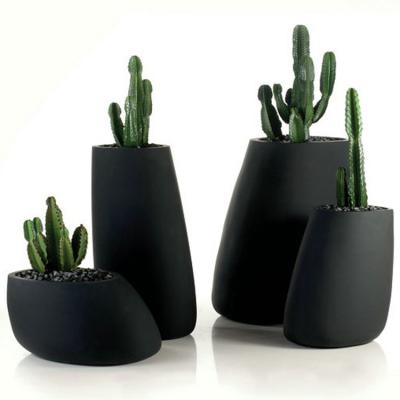 四件一套 溫頓 別墅花器花瓶飾品辦公家具 黑色白色等 熱賣現(xiàn)貨 電視電影廣告道具出租