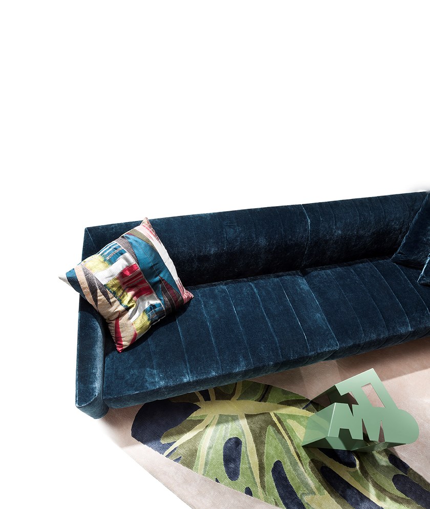 新款沙發(fā) ERBA BELLA DONNA  armchair by Giorgio Soressi 布藝條形切片沙發(fā)