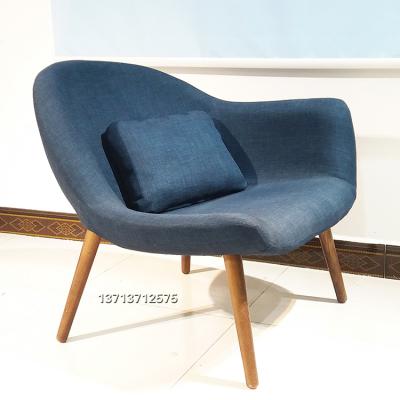 現(xiàn)貨盧吉chair 玻璃鋼休閑椅 咖啡單北歐設(shè)計(jì)師經(jīng)典家具美容會所 單扶手椅