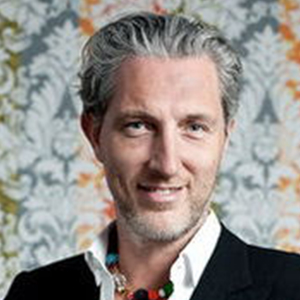 有顏還要拼才華的荷蘭鬼才設(shè)計師 Marcel Wanders 為意大利波莉弗母 設(shè)計經(jīng)典無數(shù) 有顏還要拼才華的荷蘭鬼才設(shè)計師 Marcel Wanders 為意大利波莉弗母 設(shè)計經(jīng)典無數(shù)