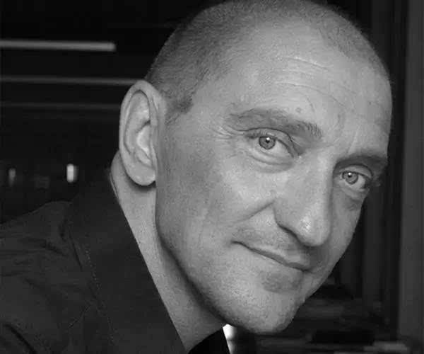 引領(lǐng)藝術(shù)潮流——設(shè)計界靈魂人物米蘭建筑設(shè)計師Rodolfo Dordoni